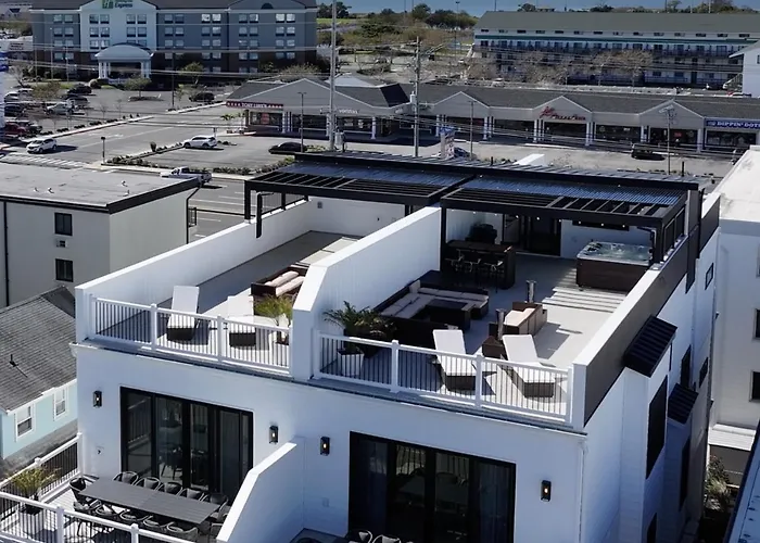 Holiday home Getaway North - Ocean View Sky Lounge, Hot Tub, Game Ocean City