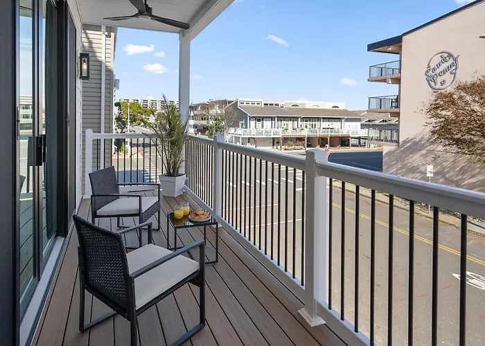 Getaway North - Ocean View Sky Lounge, Hot Tub, Game Ocean City