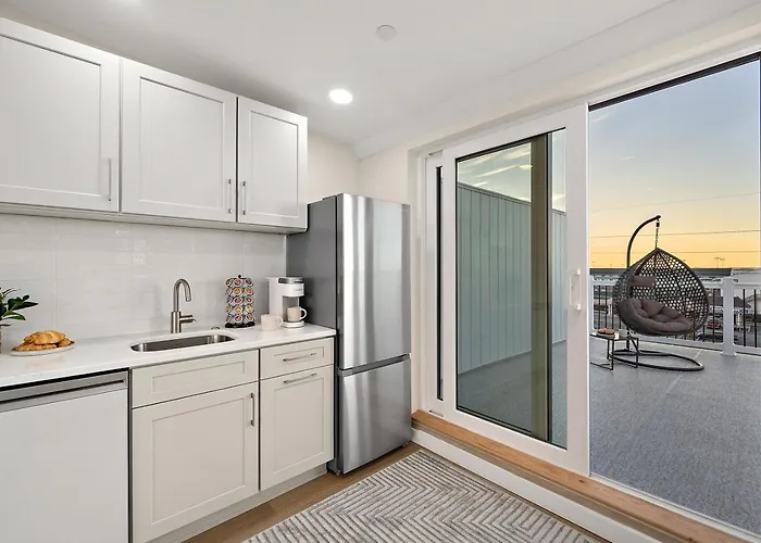 Holiday home Getaway North - Ocean View Sky Lounge, Hot Tub, Game
