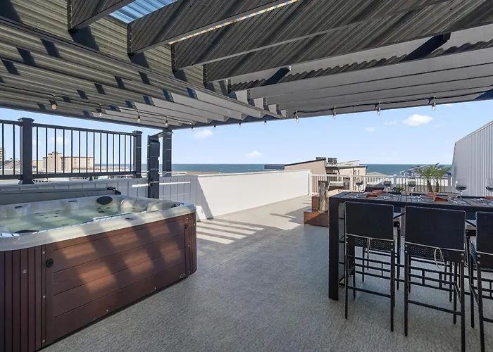 Getaway North - Ocean View Sky Lounge, Hot Tub, Game Holiday home Ocean City